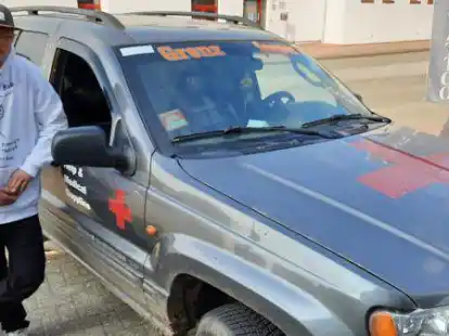 Laurenz Haug ist mit seinem Jeep schon mehrmals in die Ukraine gefahren, um Hilfsg&uuml;ter zu liefern und Fl&uuml;chtlinge aus dem Land zu bringen.