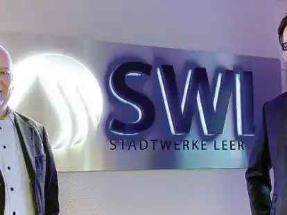 Leers B&uuml;rgermeister Claus-Peter Horst (links) und Stadtwerke-Vorstand Timo Kramer.