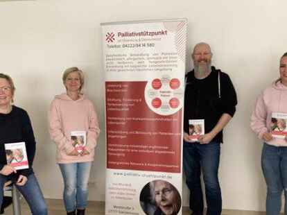 Pr&auml;sentieren die neue Brosch&uuml;re: (von links) Insa Harberts, Haik Westendorf, Bj&ouml;rn Buchmann und Antonia Reimer vom Palliativst&uuml;tzpunkt Landkreis Oldenburg und Delmenhorst.
