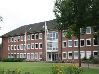 Hat seine besten Tage schon lange hinter sich: das Rathaus Rastede.