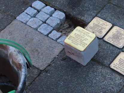 Stolperstein f&uuml;r Berend H&uuml;ndling in der Godfried-Bueren-Stra&szlig;e 23.