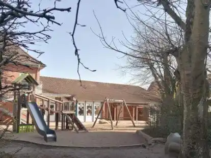 Blick auf das Au&szlig;engel&auml;nde der Kindertagesst&auml;tte St. Michael in der Max-Windm&uuml;ller-Stra&szlig;e.