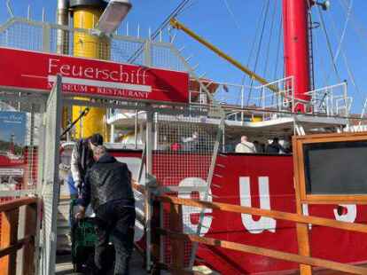 Alles wieder an Bord: Das Museumsschiff Amrumbank wird wieder eingerichtet.