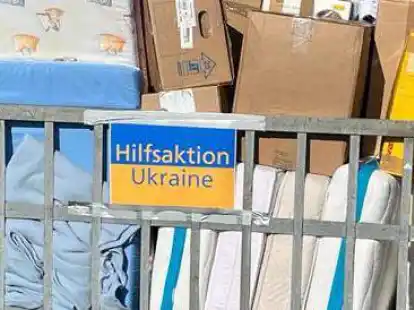 Viele Kartons mit Spenden: Darauf hoffen die Loquarder.