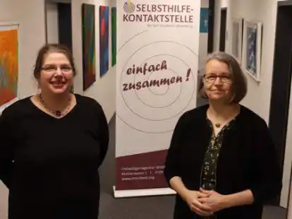 Rufen im Landkreis Oldenburg eine neue Selbsthilfegruppe f&uuml;r Endometriose und Dysplasie ins Leben: Sandra Bischof (links) und Irma Hamann.