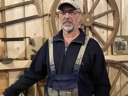 Uwe K&ouml;nig hat die Stellmacherwerkstatt seines Vaters in die Schlachtm&uuml;hle geholt.