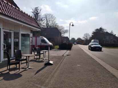 B&auml;cker Fr&ouml;llje befindet sich direkt auf der Nachbarschaft der Milchtankstelle.