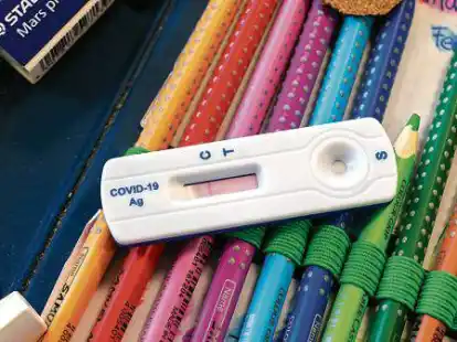 Keine Schule, keine Tests: In den vergangenen Tagen ist die Inzidenz bei den Schulkindern bereits leicht r&uuml;ckl&auml;ufig.