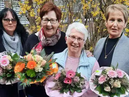 Bilden den neuen Vorstand des Frauenchors: Karin Stritzel-Gerdes, Barbara Entrich, Antje Gebauer und Renate Siefken.