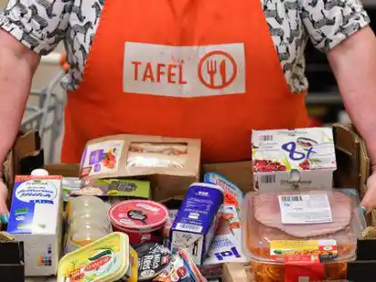 Die Tafeln in Ostfriesland: Noch haben sie gen&uuml;gend Lebensmittel, doch an manchen Standorten nehmen die Kunden massiv zu.