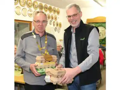 Siegerehrung mit  Horst Gerdes (links) und Josef Book