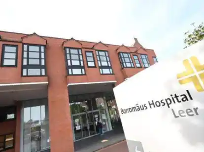 Das Borrom&auml;us-Hospital in Leer spricht derzeit von einer dynamischen Infektionslage und h&auml;lt einen weiteren Anstieg der Corona-Patientenzahl f&uuml;r m&ouml;glich. Auch das Leeraner Klinikum geht davon aus, dass sich die Patientenzahlen mit dem Wegfall der Corona-Ma&szlig;nahmen einige Zeit auf hohem Niveau halten werden.