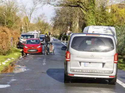 Der Quellenweg soll zur Fahrradstra&szlig;e werden: Diesen Beschluss hat eine politische Mehrheit gefasst. Spannend wird, was das f&uuml;r parkende Fahrzeuge bedeutet.