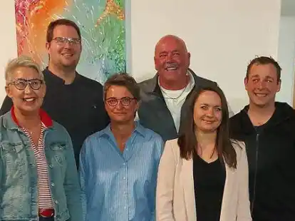 Bei der Jahreshauptversammlung im Schweier Krug (von links): 1. Vorsitzende Sabine Minnemann, Kassenwart Stefan Hauerken, Schriftwartin Nicole Scherweit, 2. Vorsitzender Udo Scherweit, Pressewartin Nicole Damken und 3. Vorsitzender Wiebren Huismann