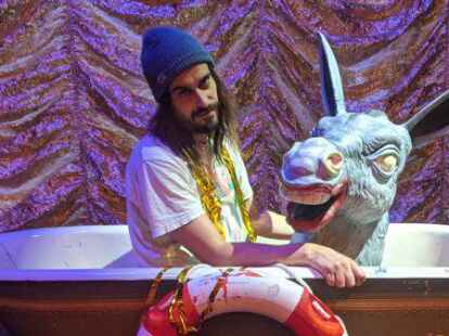 Komiker Andy Strau&szlig; kommt viel herum. Der heutige Hamburger ist in Leer aufgewachsen und hat seine ostfriesischen Angewohnheiten noch nicht abgelegt.