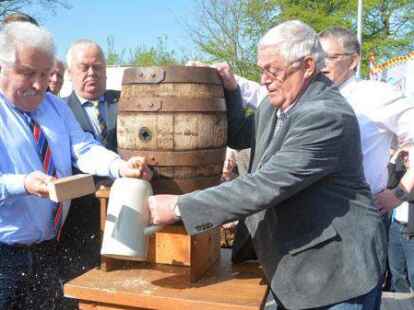 Die guten Zeiten kommen wieder: Nachdem der Markt in den Jahren 2020 und 2021 wegen der Pandemie ausfallen musste, wird in diesem Jahr wieder angesto&szlig;en.