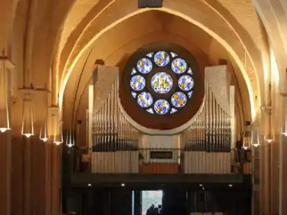 Die fast fertig installierte Woehl-Orgel in der Alexanderkirche in Wildeshausen