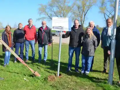 Wo heute Drachenfeste gefeiert werden oder Opel-Treffen stattfinden war in den Kriegsjahren ein Lager f&uuml;r Zwangsarbeiter. Der Arbeitskreis historisch Interessierter setzt sich daf&uuml;r ein, dass solche Orte in der Gemeinde nicht in Vergessenheit geraten.