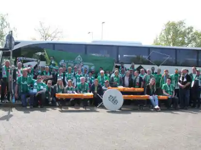 Der Werder-Fanclub WFC27801 aus der Gemeinde D&ouml;tlingen ist am Samstag zum Ausw&auml;rtsspiel gegen Schalke gefahren.