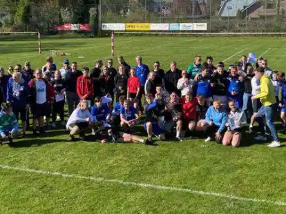 18 Mannschaften nahmen am Faustball-Hobbyturnier in Ahlhorn teil.