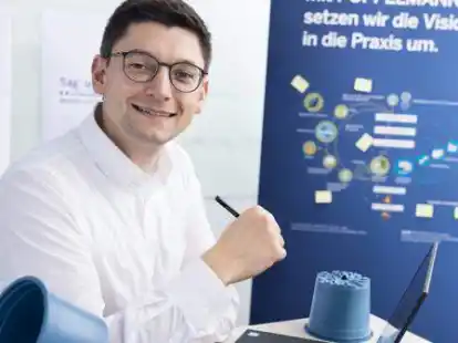 &bdquo;M&ouml;glichmacher&ldquo; bei P&ouml;ppelmann: Benjamin Kampmann geh&ouml;rt beim Unternehmen in Lohne dem &bdquo;Team Morgen&ldquo; an.