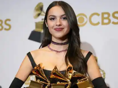 Olivia Rodrigo, Gewinnerin der Preise f&uuml;r das beste Pop-Gesangsalbum f&uuml;r 