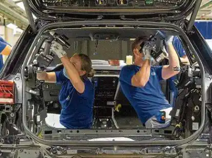 Will Besch&auml;ftigte aus dem Wolfsburger Stammwerk aufnehmen: das Emder VW-Werk.