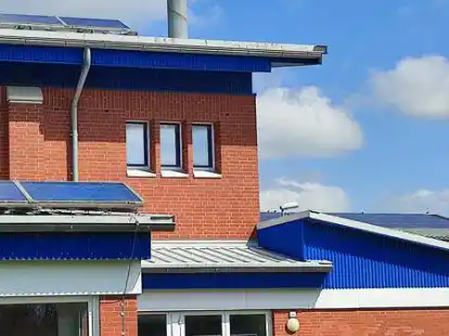 Solaranlagen auf der Turnhalle und der IGS in Pewsum gibt es schon lange, das reicht den Krummh&ouml;rner Gr&uuml;nen aber noch lange nicht.