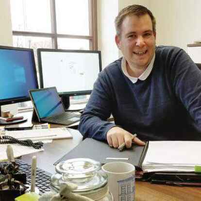 Nordens B&uuml;rgermeister Florian Eiben (SPD) m&ouml;chte die vier st&auml;dtischen Kitas nicht in die H&auml;nde des Landkreises abgeben. Zusammen mit Kollegen aus anderen Gemeinden hat er der Kreisverwaltung stattdessen einen Gegenvorschlag gemacht.