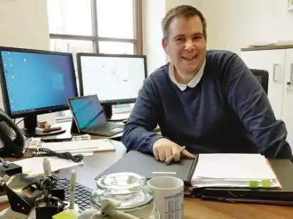 Nordens B&uuml;rgermeister Florian Eiben (SPD) m&ouml;chte die vier st&auml;dtischen Kitas nicht in die H&auml;nde des Landkreises abgeben. Zusammen mit Kollegen aus anderen Gemeinden hat er der Kreisverwaltung stattdessen einen Gegenvorschlag gemacht.