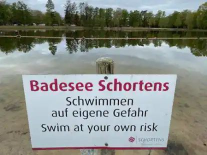 Still ruht noch der See: Am fr&uuml;hen Morgen sollen sich aber schon die ersten unerschrockenen Schwimmer ins Wasser trauen. Die &bdquo;richtige&ldquo; Saison inklusive neue Gastronomie soll am Himmelfahrt-Wochenende starten.