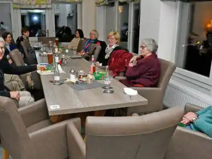 Aufnahme von November: &bdquo;D&ouml;tlingen liest ein Buch und schnackt dar&uuml;ber&ldquo; im Landhotel D&ouml;tlingen