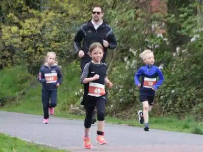Schnell unterwegs: Auch die Nachwuchsl&auml;ufer in Gristede wussten mit guten Zeiten beim Mailauf zu &uuml;berzeugen.