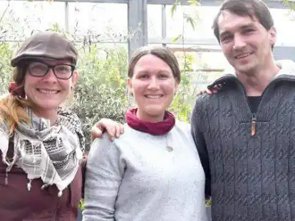 Freuten sich &uuml;ber viele G&auml;ste (von links): die Essgarten-Besitzer Angelika Stelter, Malou und Nils Furch.