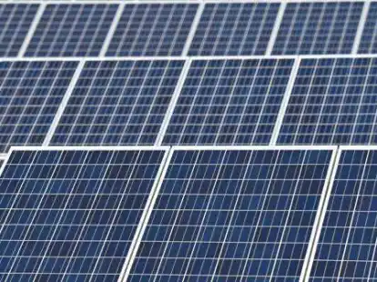 Der Landkreis schaut bei seinen Geb&auml;uden, ob auf alternative Energien wie beispielsweise Photovoltaikanlagen umgestiegen werden kann.