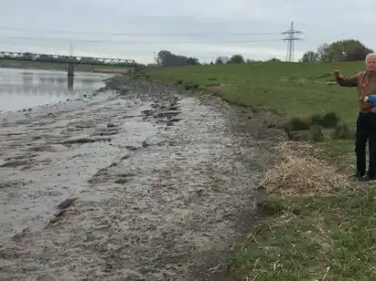 Stein-Projekt an der Eisenbahnbr&uuml;cke Heerenborg: Um das Ufer zu stabilisieren, m&uuml;ssen hier rund 1000 Tonnen Steine verbaut werden.