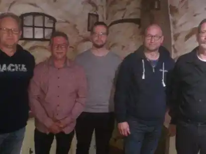 Der neue Vorstand des CCS (von links): Theo Hanneken (Vizepr&auml;sident), Stefan van Kempen (2. Vorsitzender), Nils Tapken (Kassenwart), Andreas Herbers (1. Vorsitzender) und Joachim Tiedeken (Pr&auml;sident). Es fehlt Schriftf&uuml;hrer Lars Schr&ouml;der.