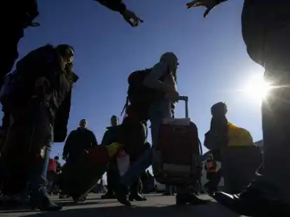 Fl&uuml;chtlinge aus aller Welt treffen sich im Caf&eacute; International in Garrel.