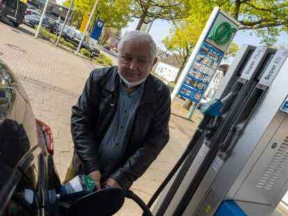 Die hohen Spritpreise &auml;rgern auch Rentner Harald (74)