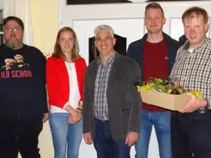 Der neue Vorstand der CDU Moorriem besteht aus (von links) Arne Bohlen, Stephanie Th&uuml;mler, Malte L&uuml;bben, Leon Kr&uuml;ger und Volker J. Osterloh.