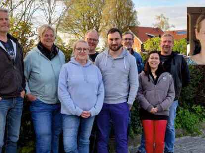De neue und wiedergew&auml;hlte Vorstand des Brunnenvereins bzw. Vereins der Grafschafter. Ramona Emken (kleines Bild) ist nicht mehr dabei.