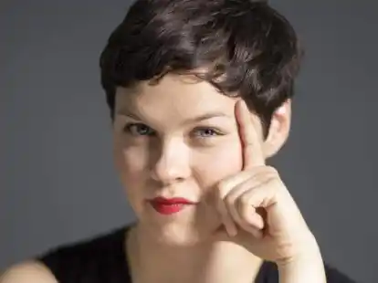 Mit geschmeidiger Stimme: Erica Back