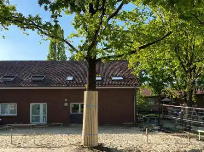 Hier soll ein neuer Bewegungsraum entstehen: bei der Kita &bdquo;Bienenkorb&ldquo; in Wardenburg.