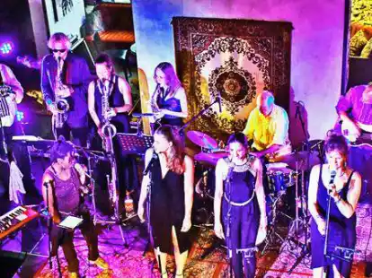 Soulvibration hei&szlig;t die Gruppe, die 2019 bereits das Augustfehner Publikum begeisterte und die nun erneut in den Fehnort kommen.