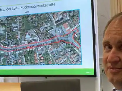 Stellte die Bauma&szlig;nahme vor: Frank Buchholz, Leiter der Landesbeh&ouml;rde f&uuml;r Stra&szlig;enbau und Verkehr. Die Strecke verl&auml;uft von der Ostertorkreuzung bis zur Wallinghausener Stra&szlig;e.