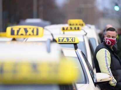 Die Fahrt mit dem Taxi k&ouml;nnte ab 1. September im Landkreis Cloppenburg teurer werden.