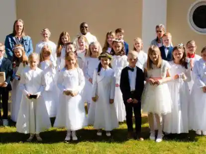 In der St. Marienkirche in Hude wurde Erstkommunion gefeiert.