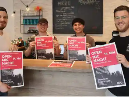 Freuen sich auf den &bdquo;Open Mic Night&ldquo; am Samstag: Andreas Christ (von links), Ben Maue, Sascha Giang Tran und Rico Oberschelp.