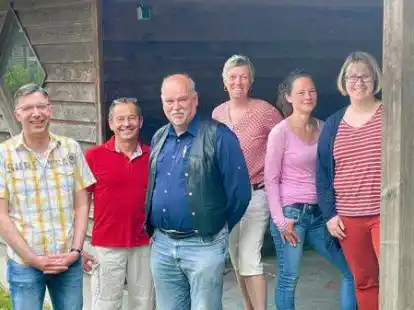 Voller Tatendrang: Der neue Vorstand des Stadtjugendrings Jever mit Gesch&auml;ftsf&uuml;hrer Johannes Gabriel (von links), Beiratsmitglied Detlef Berger, Vorsitzendem Frank Kourim, Beiratsmitglied Ina Berger, Zweiter Vorsitzender Karen Hesse und Kassenwartin Jennifer Rieken.