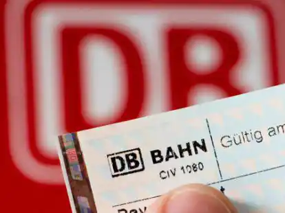 Wohin geht die Reise: Immer mehr Zugtickets werden digital verkauft. Zahlreiche Kunden bevorzugen aber weiterhin einen Fahrkartenschalter oder wollen wenigstens einen Automaten nutzen k&ouml;nnen.